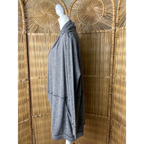 Abercrombie and Fitch Sweater Womens Small Cardigan Open Front Shrug - Picture 2 of 13